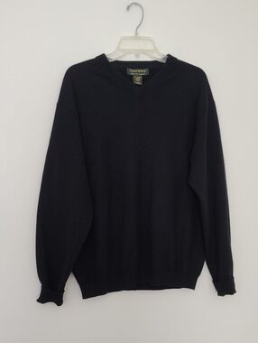 Daniel Bishop Black V-Neck Men's Sweater Size Medium